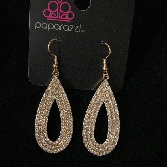 NWT Gold Exquisite Exaggeration Earrings(Last One) - Picture 4 of 5